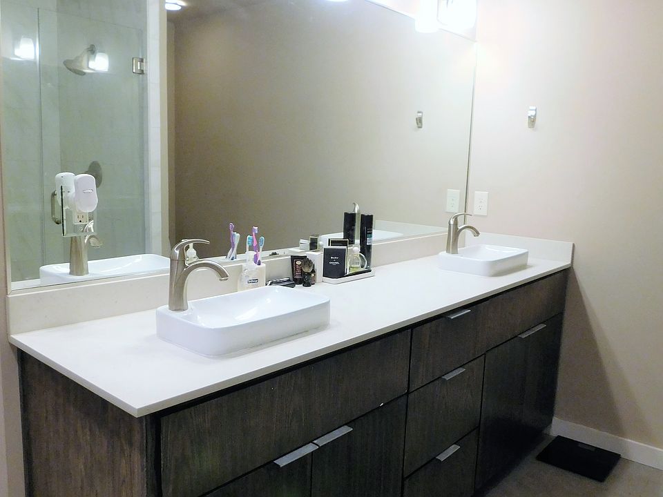 1st image of 901 N Upper Broadway St APT 301