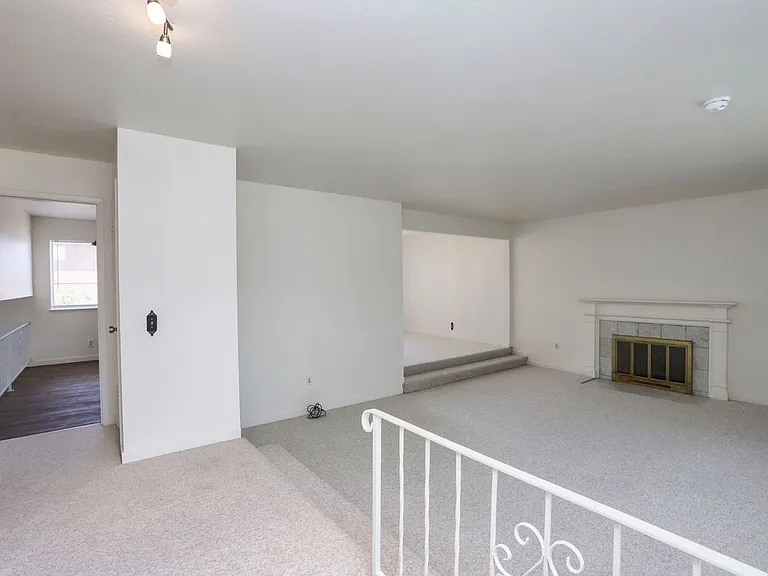 330 Sea Horse Ct — Photo 4
