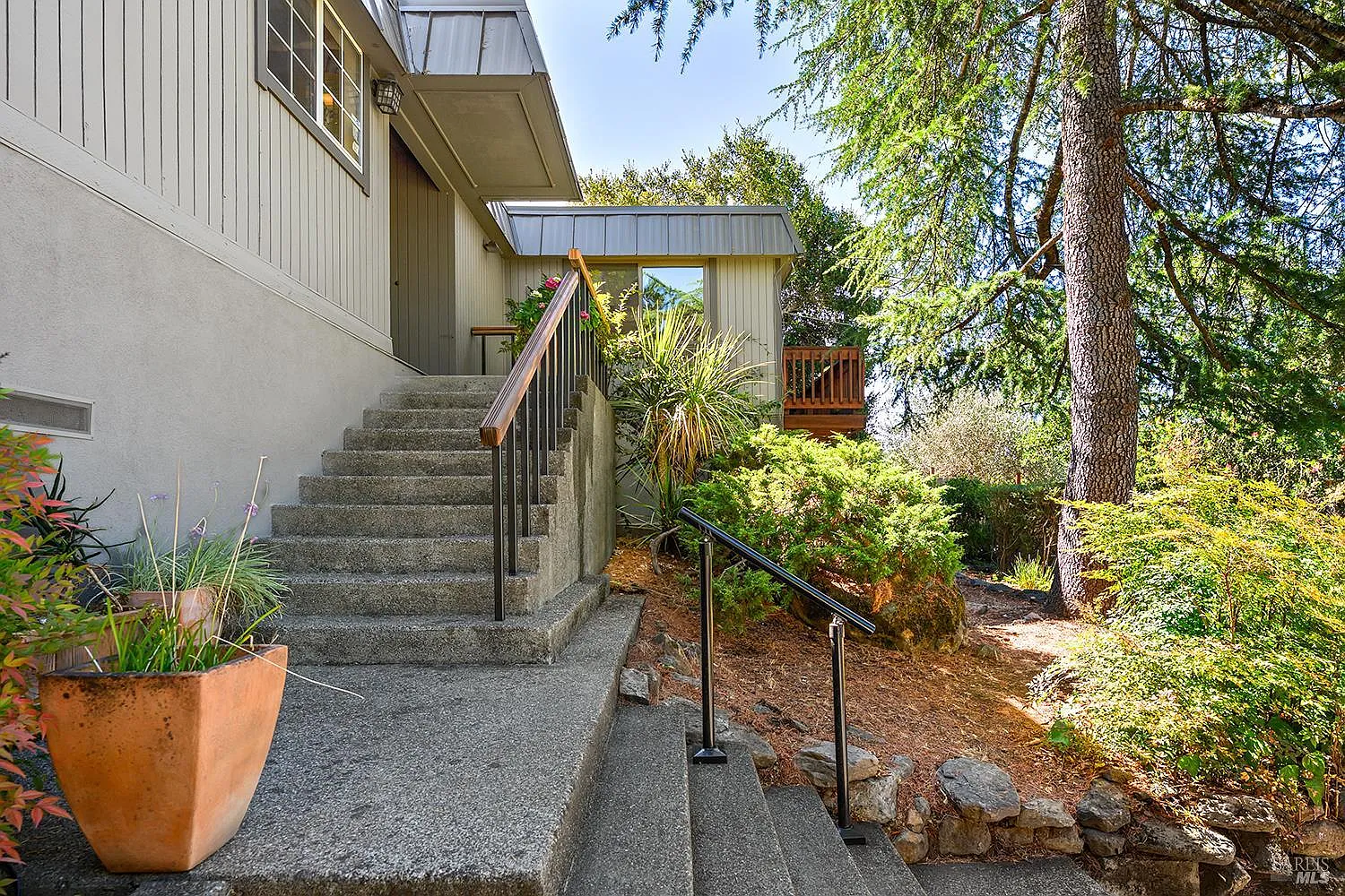 944 Summerfield Road - Photo 8