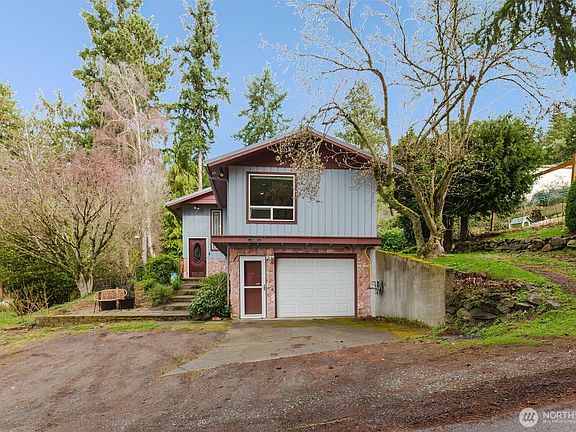 2nd image of 1820 Rustic Lane