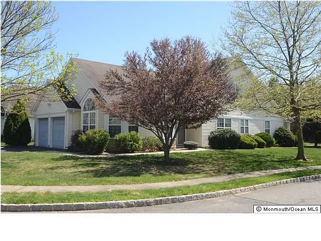 2362 Woodbine Ln photo 1
