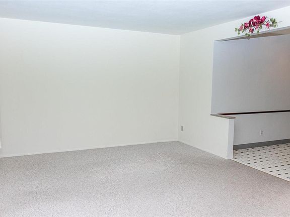 Spacious and bright living room