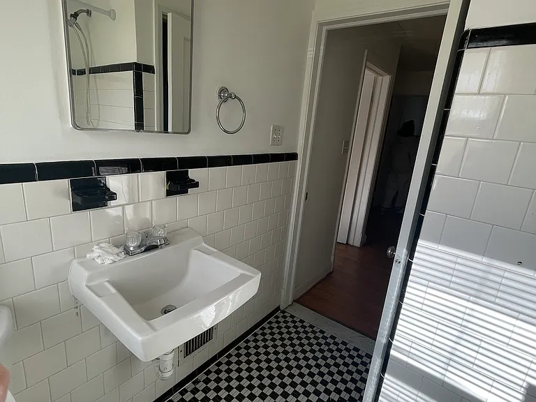8324 Loch Raven Blvd — Photo 9