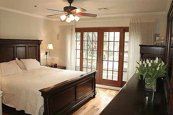 Sold by Hudson Place Realty | media 4