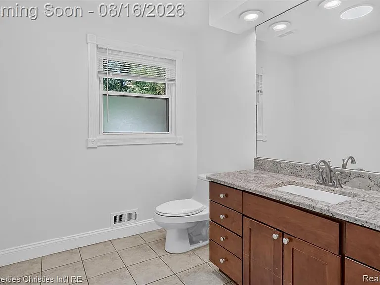 2834 Rossmoor Cir — Photo 13