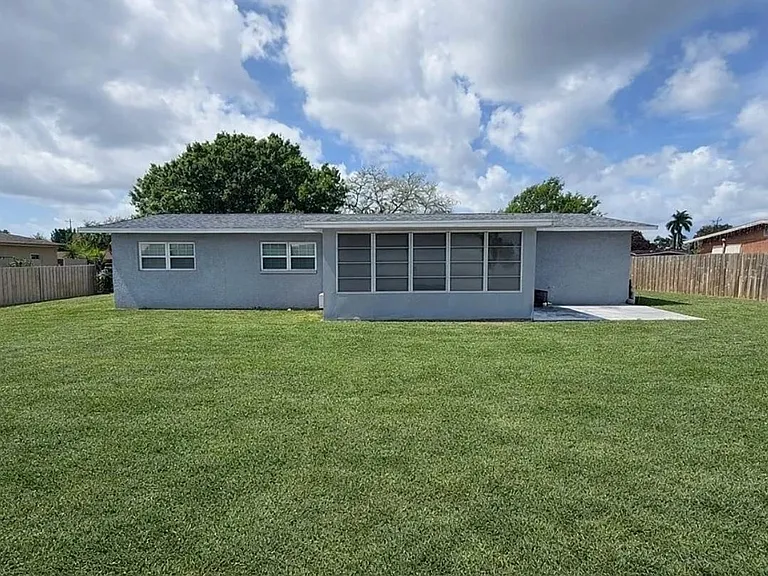 110 Texas Rd — Photo 17