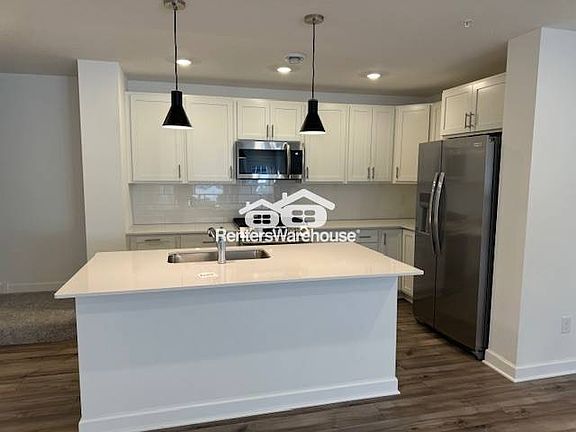 3rd image of 14926 Adare Way