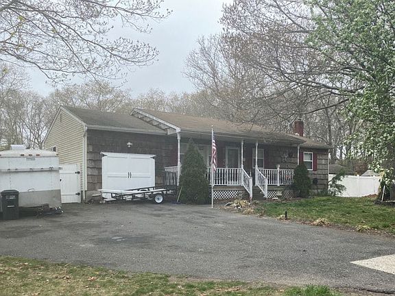 2nd image of 20 Williams St