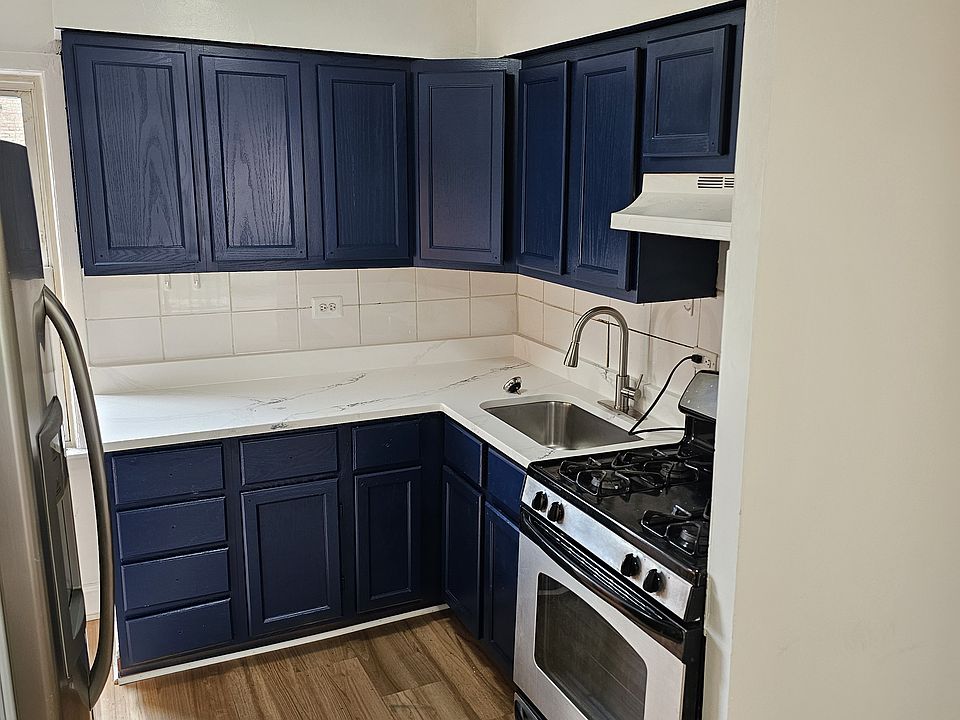 1st image of 7711 W 87th St APT 3