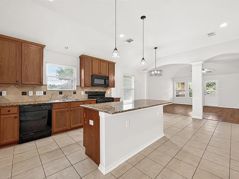 6030 Wildbriar Ln — Photo 16