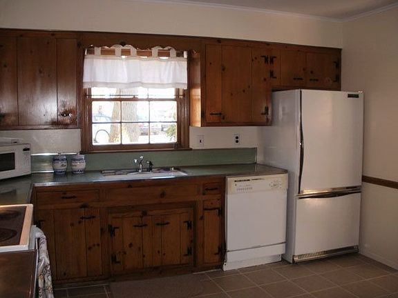 Eat in kitchen