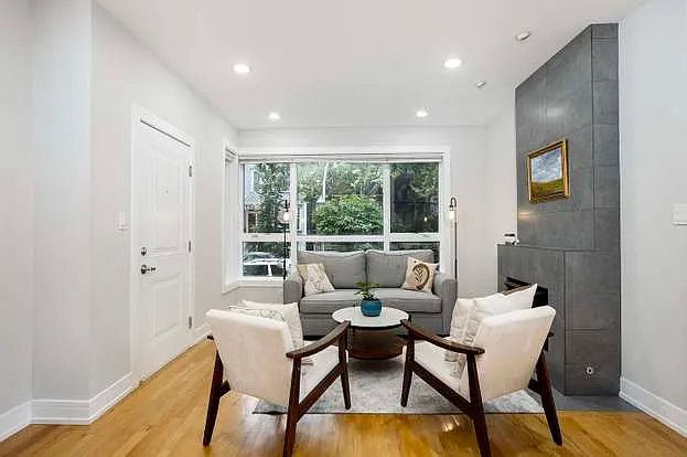 821 W Roscoe St #1 — Photo 53