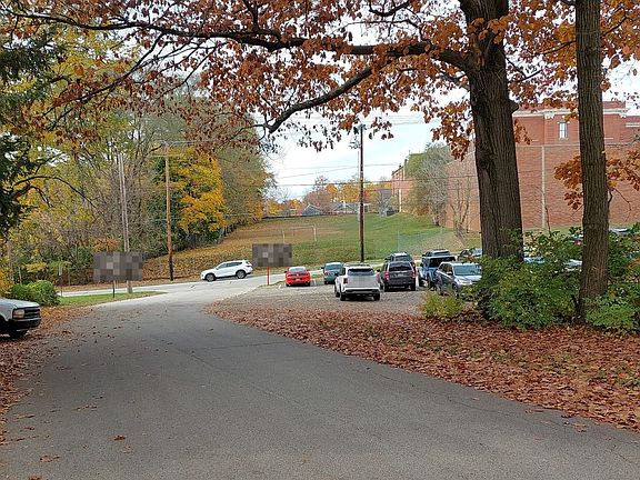 5th image of 171 Park Ct