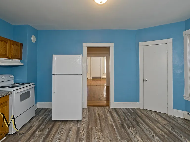 638 Belmont Ave #1L — Photo 12