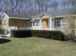 70 Montauk Hwy, Westhampton, NY 11977