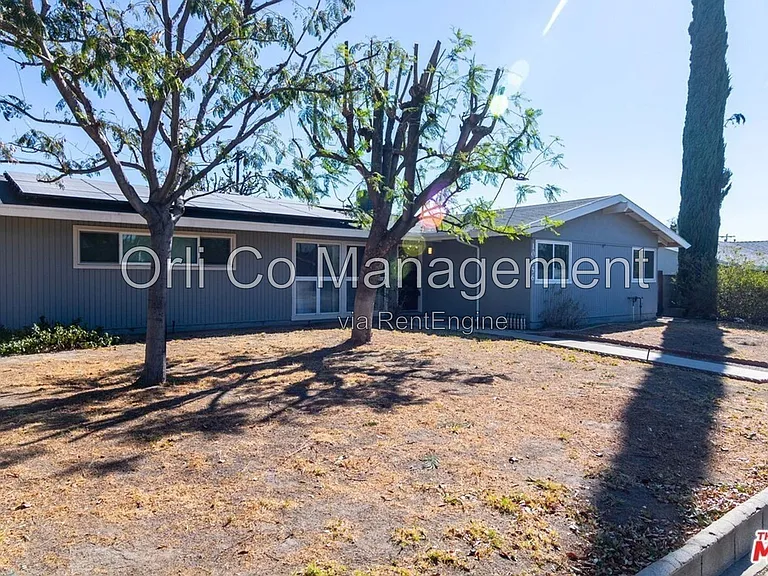 10056 Mason Ave — Photo 2