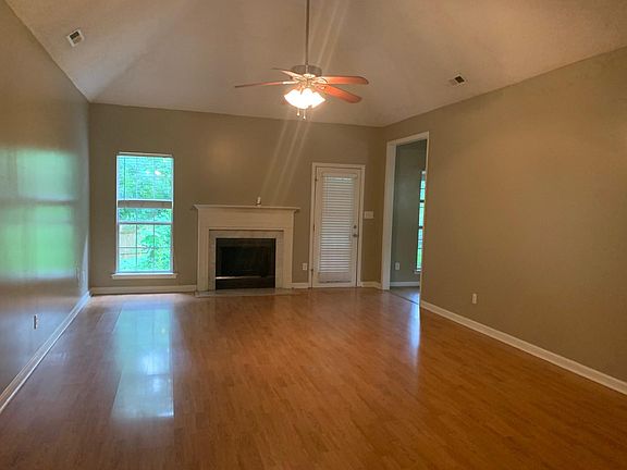 2nd image of 948 McAllister Dr