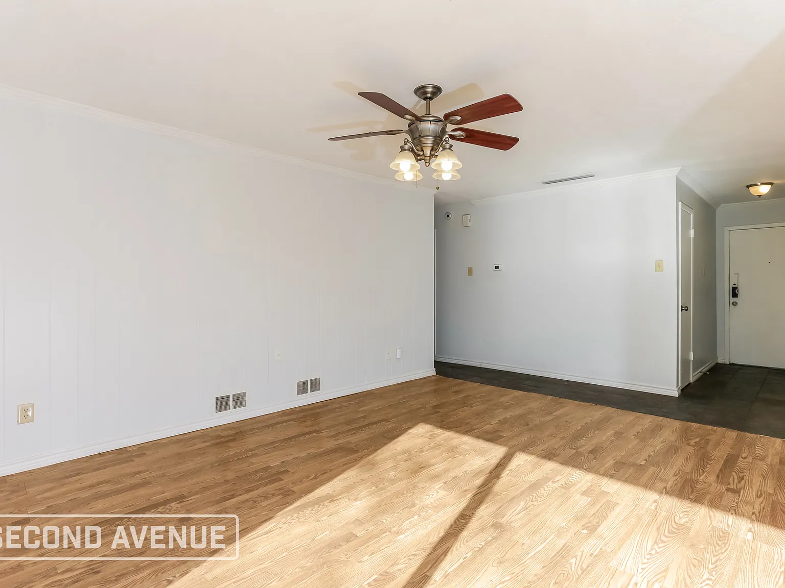 3 bed, 2.0 bath, 1250 sqft, $2,049 — Photo 4