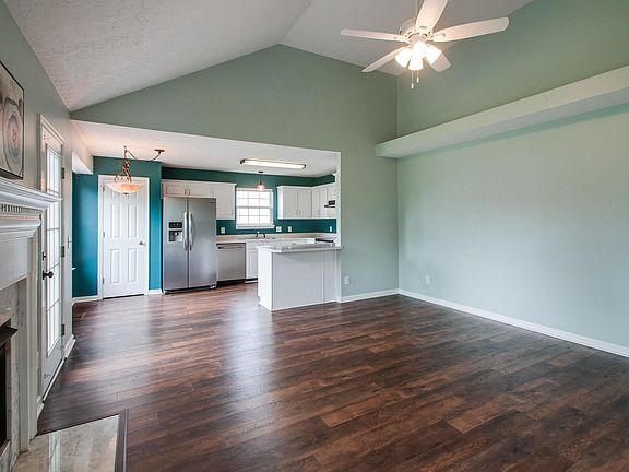 5th image of 3405 Chateau Valley Ln