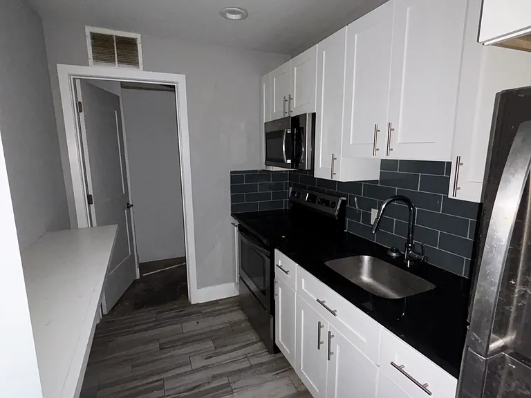 1509 S 17th St #B110 — Photo 3