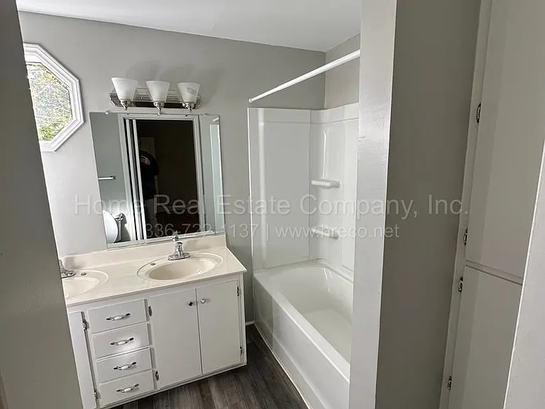 348 Pennsylvania Ave — Photo 13