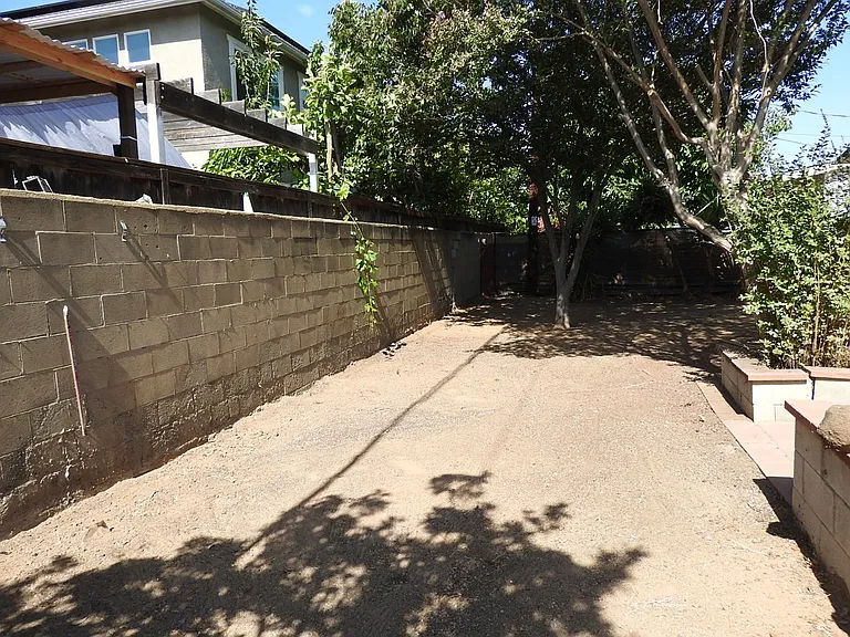 420 Cedar St — Photo 15