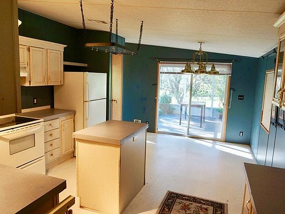 3rd image of 13237 Plum Lake Cir
