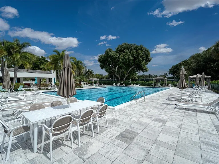 2908 Banyan Boulevard Cir NW — Photo 88