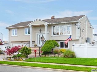 3691 Oceanside Rd E, Oceanside, NY 11572