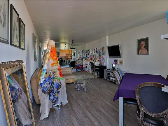 4th image of 19380 Collins Ave APT 726