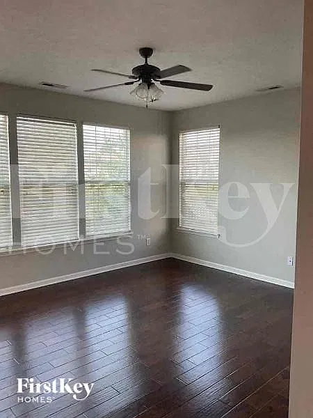 3 bed, 2.0 bath, 1482 sqft, $2,225 — Photo 3