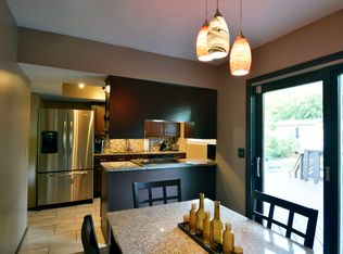 13933 Washington Cir, Omaha, NE 68137