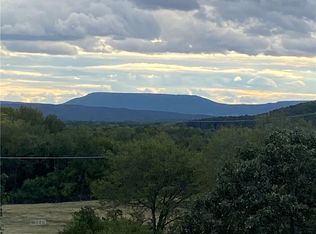 610 Walthall Rd, Russellville, AR 72802