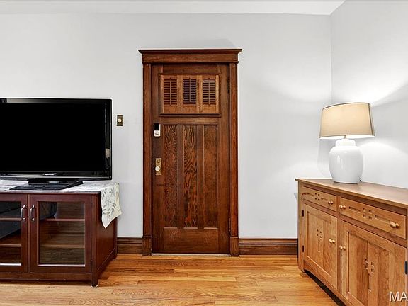 5th image of 6328 Northwood Ave APT 3W