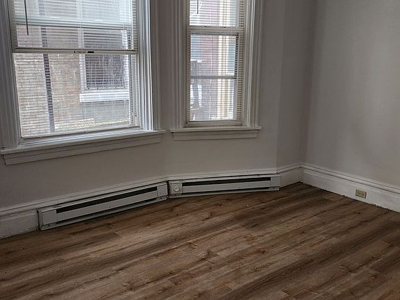 2nd image of 906 N 3rd St Unit 1