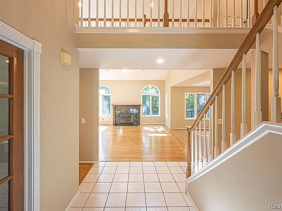 4th image of 5960 Turnberry Dr