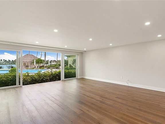 4th image of 2850 Gulf Shore BLVD N #106