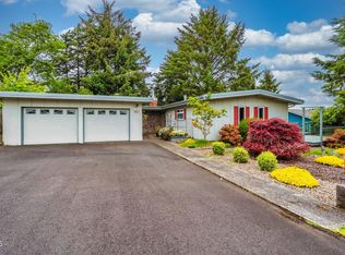 3027 NE 32nd Dr, Lincoln City, OR 97367