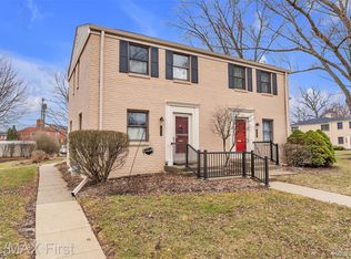 1974 Graefield Rd, Birmingham, MI 48009