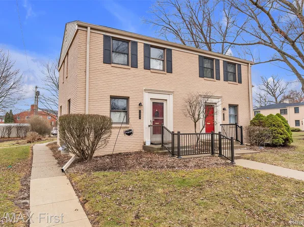 1974 Graefield Rd, Birmingham, MI 48009