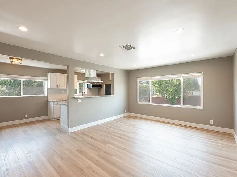 14857 Hartsook St #6 — Photo 30