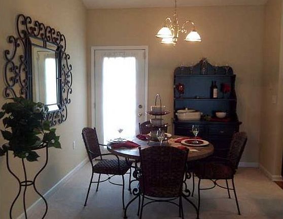 Holt Run Villa dining