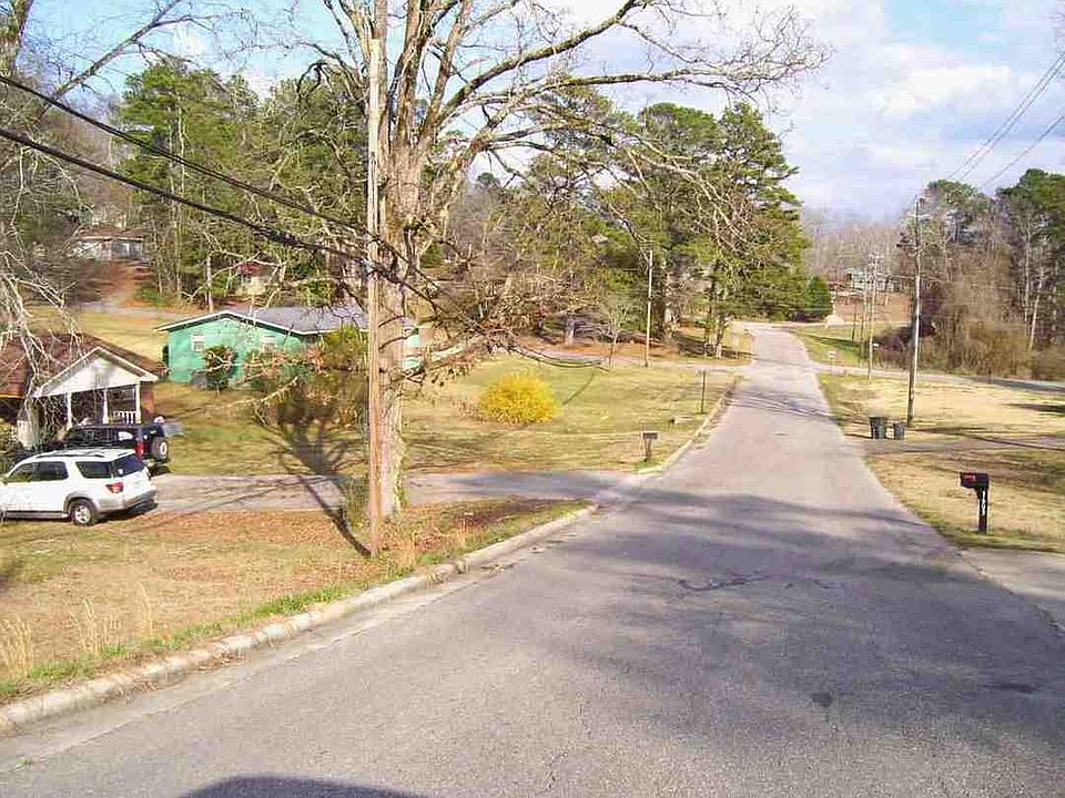 2nd image of 1600 28th St