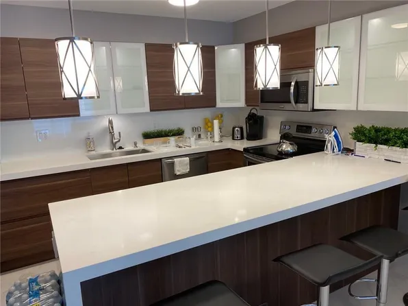 19380 Collins Ave, Sunny Isles Beach, FL