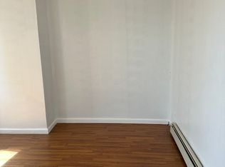 1801 S Broad St APT 2F, Philadelphia, PA 19148