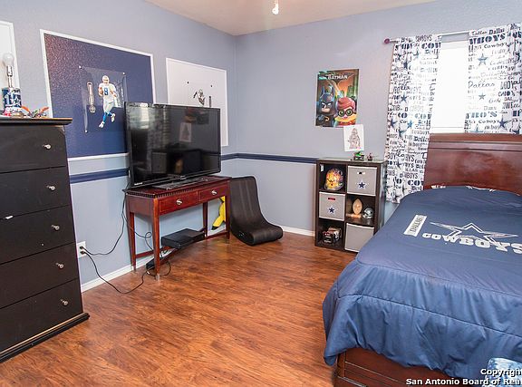 5th image of 170 Glen Eagles Dr