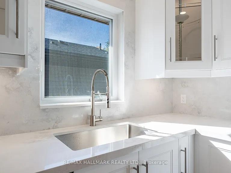 66 Ferncroft Dr — Photo 12