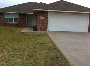 2215 N Burdick St, Stillwater, OK 74075