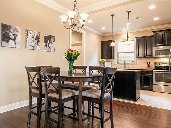 4th image of 600 Highland View Dr