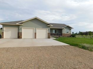 2700 W Riverview Dr, Garden City, KS 67846
